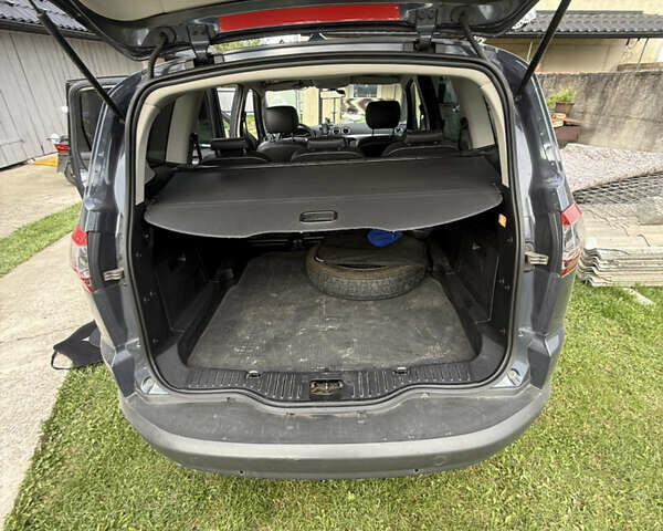 Серый Форд С-Макс, объемом двигателя 1.56 л и пробегом 215 тыс. км за 12800 $, фото 13 на Automoto.ua