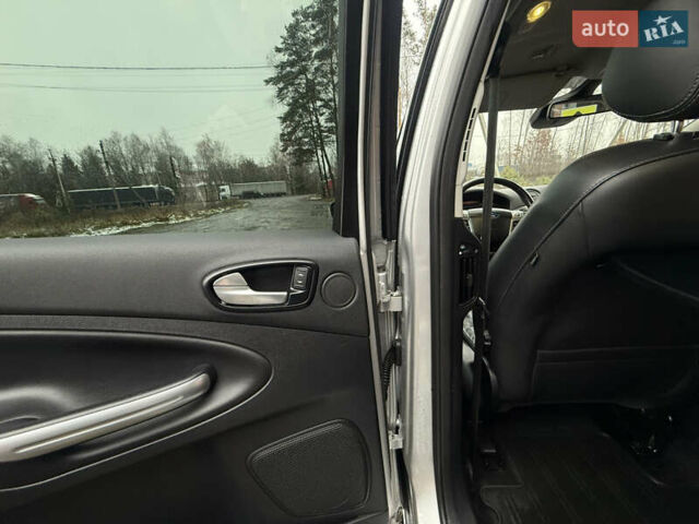 Серый Форд С-Макс, объемом двигателя 2 л и пробегом 254 тыс. км за 8899 $, фото 45 на Automoto.ua