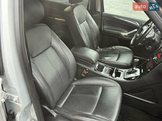 Серый Форд С-Макс, объемом двигателя 2 л и пробегом 254 тыс. км за 8899 $, фото 32 на Automoto.ua