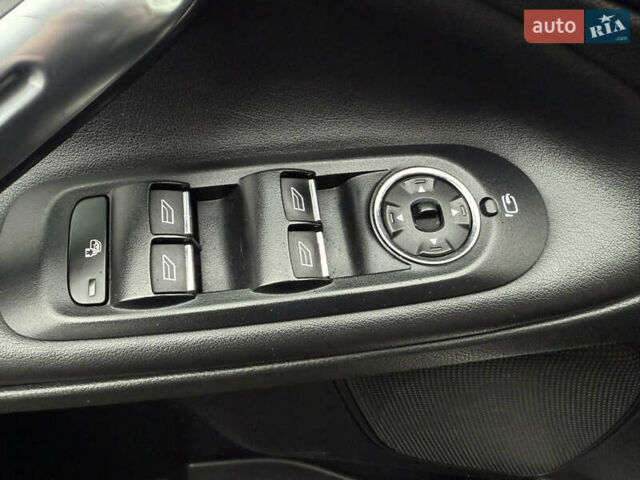 Серый Форд С-Макс, объемом двигателя 2 л и пробегом 254 тыс. км за 8899 $, фото 55 на Automoto.ua