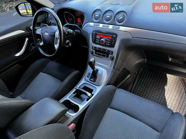 Сірий Форд С-Макс, об'ємом двигуна 2 л та пробігом 213 тис. км за 7300 $, фото 10 на Automoto.ua