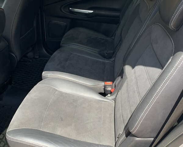 Сірий Форд С-Макс, об'ємом двигуна 2 л та пробігом 228 тис. км за 9600 $, фото 7 на Automoto.ua