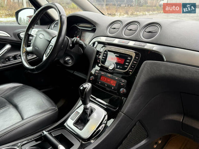 Серый Форд С-Макс, объемом двигателя 2 л и пробегом 254 тыс. км за 8899 $, фото 29 на Automoto.ua