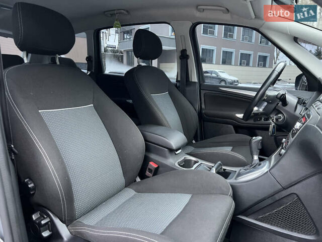 Сірий Форд С-Макс, об'ємом двигуна 2 л та пробігом 213 тис. км за 8250 $, фото 26 на Automoto.ua