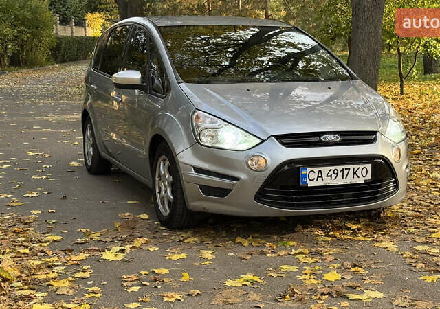 Форд С-Макс 2013 в Киеве на Automoto.ua Серый Форд С-Макс, объемом двигателя 2 л и пробегом 178 тыс. км за 9250 $, фото 1 на Automoto.ua