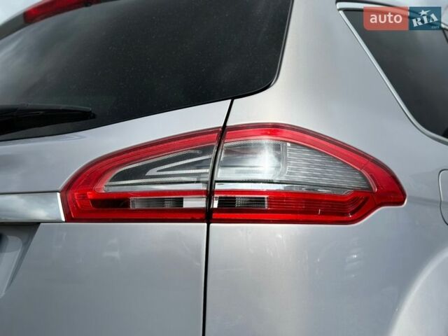 Сірий Форд С-Макс, об'ємом двигуна 2 л та пробігом 268 тис. км за 8900 $, фото 7 на Automoto.ua