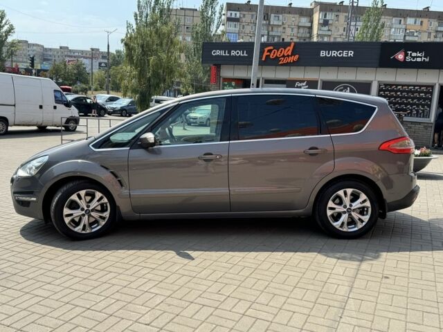 Сірий Форд С-Макс, об'ємом двигуна 2 л та пробігом 225 тис. км за 9500 $, фото 2 на Automoto.ua