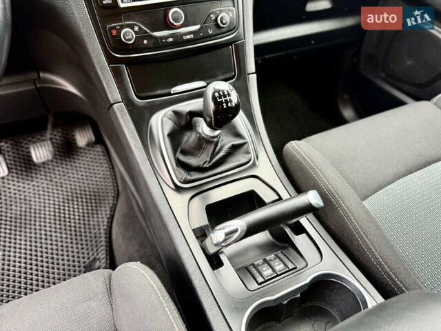 Серый Форд С-Макс, объемом двигателя 2 л и пробегом 330 тыс. км за 11450 $, фото 39 на Automoto.ua