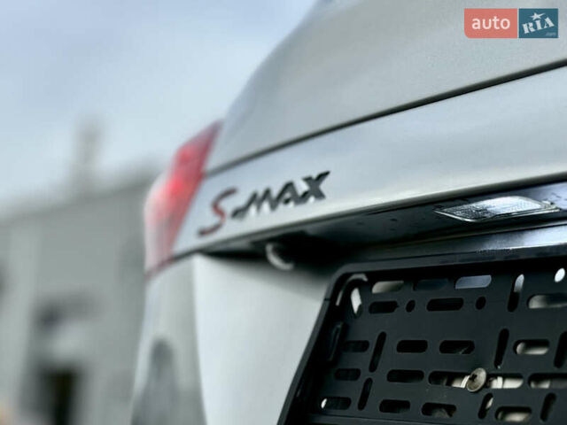 Серый Форд С-Макс, объемом двигателя 2 л и пробегом 330 тыс. км за 11450 $, фото 19 на Automoto.ua