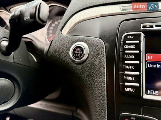 Серый Форд С-Макс, объемом двигателя 2 л и пробегом 330 тыс. км за 11450 $, фото 34 на Automoto.ua