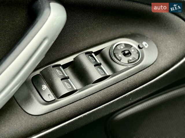 Форд С-Макс 2014 у Львові на Automoto.ua Сірий Форд С-Макс, об'ємом двигуна 2 л та пробігом 210 тис. км за 11450 $, фото 24 на Automoto.ua