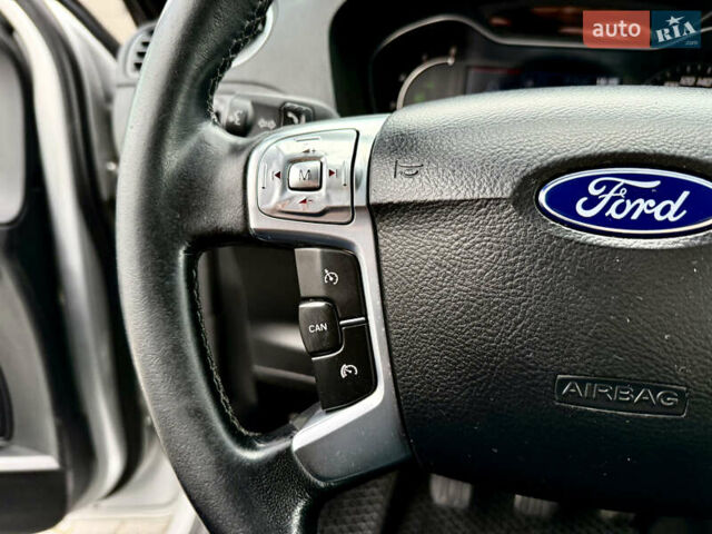 Серый Форд С-Макс, объемом двигателя 2 л и пробегом 330 тыс. км за 11450 $, фото 29 на Automoto.ua