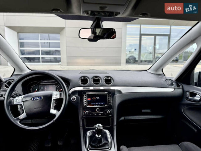 Серый Форд С-Макс, объемом двигателя 2 л и пробегом 330 тыс. км за 11450 $, фото 45 на Automoto.ua