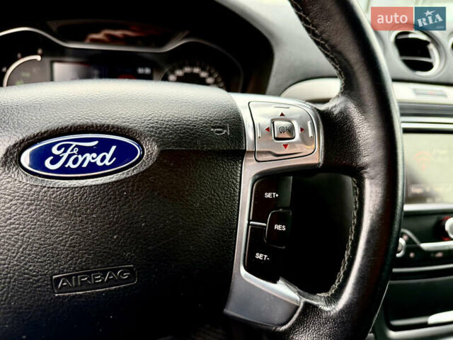 Серый Форд С-Макс, объемом двигателя 2 л и пробегом 330 тыс. км за 11450 $, фото 30 на Automoto.ua