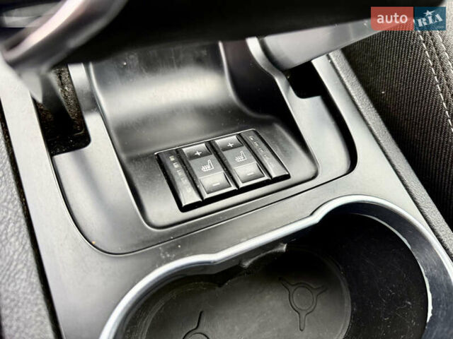 Серый Форд С-Макс, объемом двигателя 2 л и пробегом 330 тыс. км за 11450 $, фото 40 на Automoto.ua