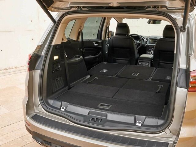 Сірий Форд С-Макс, об'ємом двигуна 1.6 л та пробігом 260 тис. км за 10500 $, фото 7 на Automoto.ua