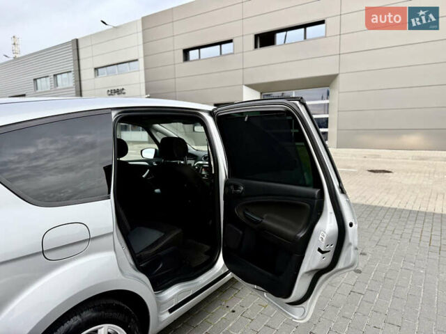 Серый Форд С-Макс, объемом двигателя 2 л и пробегом 330 тыс. км за 11450 $, фото 51 на Automoto.ua