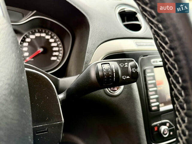 Форд С-Макс 2014 у Львові на Automoto.ua Сірий Форд С-Макс, об'ємом двигуна 2 л та пробігом 210 тис. км за 11450 $, фото 32 на Automoto.ua