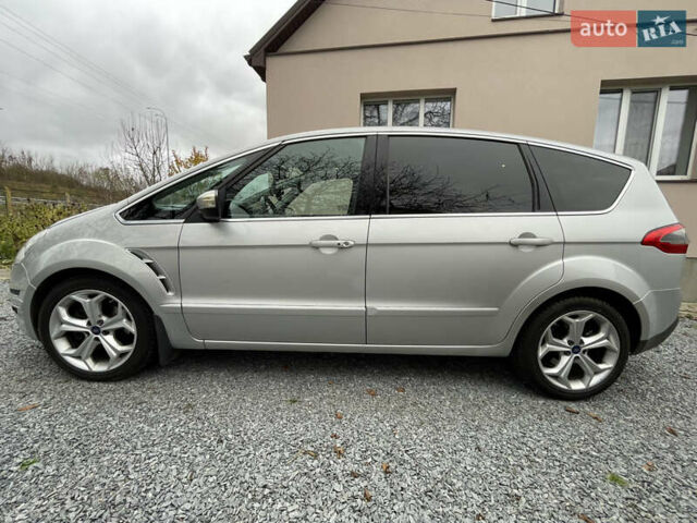 Серый Форд С-Макс, объемом двигателя 2 л и пробегом 219 тыс. км за 12500 $, фото 1 на Automoto.ua