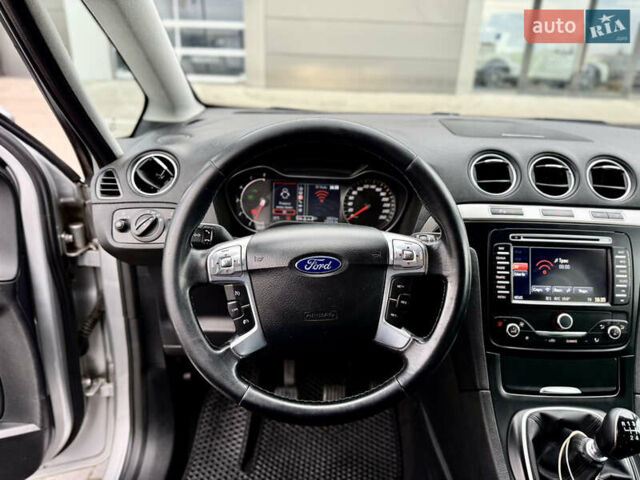 Серый Форд С-Макс, объемом двигателя 2 л и пробегом 330 тыс. км за 11450 $, фото 28 на Automoto.ua