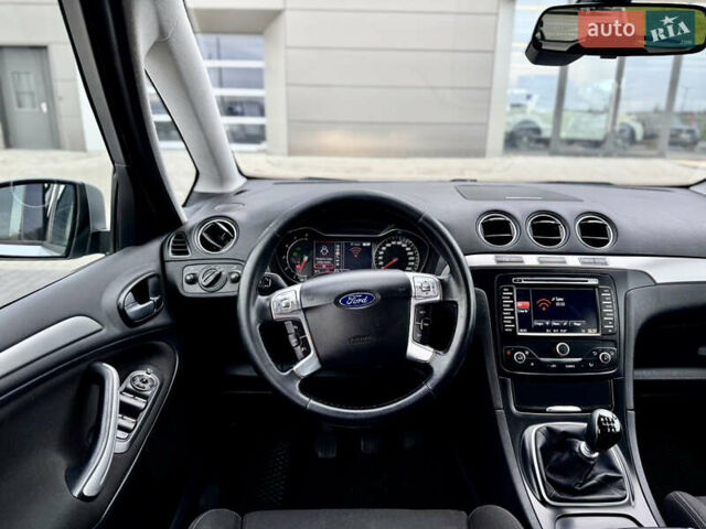 Серый Форд С-Макс, объемом двигателя 2 л и пробегом 330 тыс. км за 11450 $, фото 46 на Automoto.ua