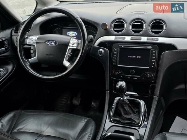 Серый Форд С-Макс, объемом двигателя 2 л и пробегом 163 тыс. км за 8999 $, фото 36 на Automoto.ua