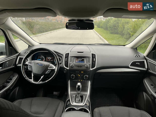 Серый Форд С-Макс, объемом двигателя 2 л и пробегом 199 тыс. км за 12500 $, фото 12 на Automoto.ua