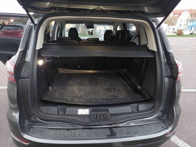 Серый Форд С-Макс, объемом двигателя 1.5 л и пробегом 97 тыс. км за 14900 $, фото 4 на Automoto.ua