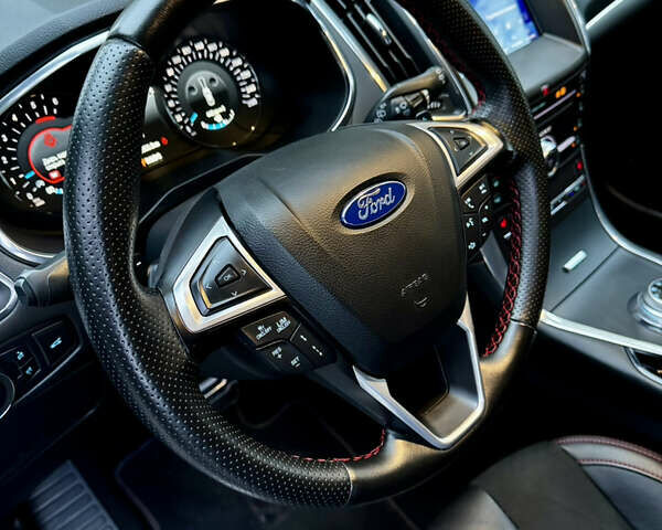 Серый Форд С-Макс, объемом двигателя 2 л и пробегом 77 тыс. км за 25000 $, фото 46 на Automoto.ua