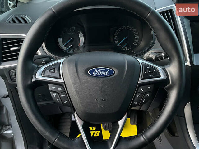 Серый Форд С-Макс, объемом двигателя 2 л и пробегом 158 тыс. км за 15000 $, фото 10 на Automoto.ua