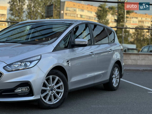 Сірий Форд С-Макс, об'ємом двигуна 2 л та пробігом 174 тис. км за 18400 $, фото 3 на Automoto.ua