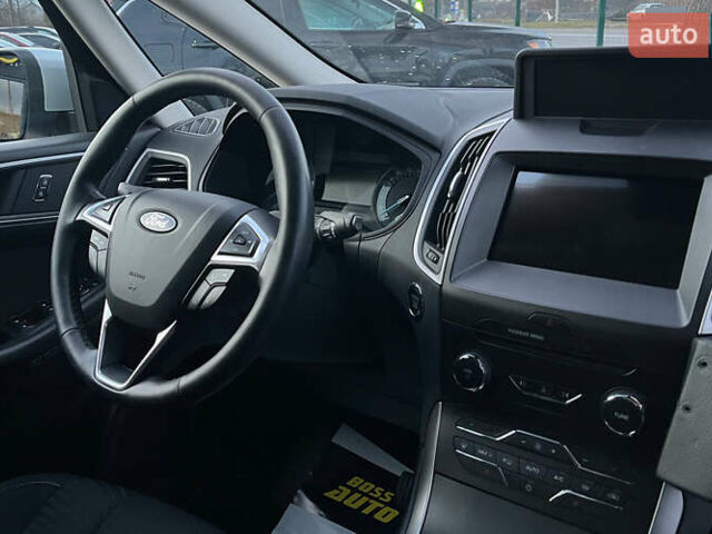 Серый Форд С-Макс, объемом двигателя 2 л и пробегом 158 тыс. км за 15000 $, фото 17 на Automoto.ua