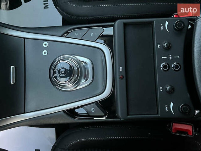 Серый Форд С-Макс, объемом двигателя 2 л и пробегом 158 тыс. км за 15000 $, фото 14 на Automoto.ua