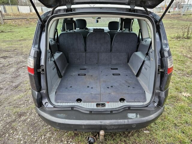 Серый Форд С-Макс, объемом двигателя 1.8 л и пробегом 346 тыс. км за 2400 $, фото 20 на Automoto.ua