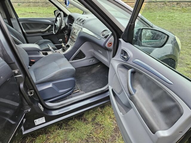 Серый Форд С-Макс, объемом двигателя 1.8 л и пробегом 346 тыс. км за 2400 $, фото 8 на Automoto.ua