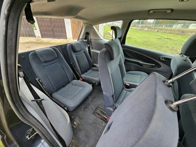 Серый Форд С-Макс, объемом двигателя 1.8 л и пробегом 346 тыс. км за 2400 $, фото 18 на Automoto.ua