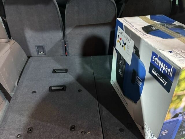 Серый Форд С-Макс, объемом двигателя 2 л и пробегом 230 тыс. км за 3900 $, фото 7 на Automoto.ua