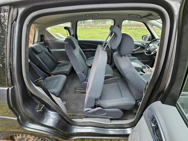 Серый Форд С-Макс, объемом двигателя 1.8 л и пробегом 346 тыс. км за 2400 $, фото 17 на Automoto.ua