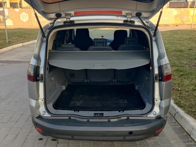 Форд С-Макс 2007 у Львові на Automoto.ua Сірий Форд С-Макс, об'ємом двигуна 1.8 л та пробігом 306 тис. км за 4800 $, фото 2 на Automoto.ua