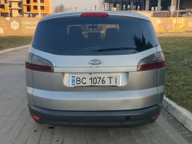 Форд С-Макс 2007 у Львові на Automoto.ua Сірий Форд С-Макс, об'ємом двигуна 1.8 л та пробігом 306 тис. км за 4800 $, фото 8 на Automoto.ua