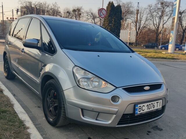 Форд С-Макс 2007 у Львові на Automoto.ua Сірий Форд С-Макс, об'ємом двигуна 1.8 л та пробігом 306 тис. км за 4800 $, фото 1 на Automoto.ua