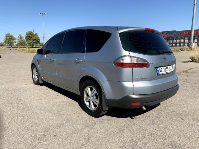 Форд С-Макс 2008 в Николаеве на Automoto.ua Серый Форд С-Макс, объемом двигателя 2 л и пробегом 400 тыс. км за 6000 $, фото 2 на Automoto.ua