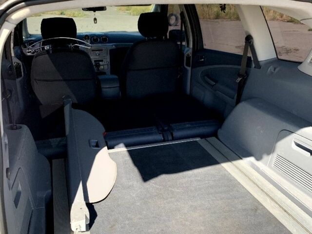 Форд С-Макс 2008 в Николаеве на Automoto.ua Серый Форд С-Макс, объемом двигателя 2 л и пробегом 400 тыс. км за 6000 $, фото 9 на Automoto.ua