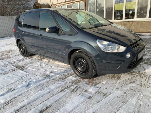 Серый Форд С-Макс, объемом двигателя 2 л и пробегом 262 тыс. км за 7900 $, фото 6 на Automoto.ua