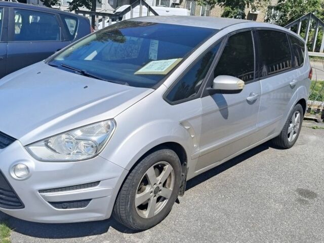 Сірий Форд С-Макс, об'ємом двигуна 2 л та пробігом 260 тис. км за 6941 $, фото 1 на Automoto.ua