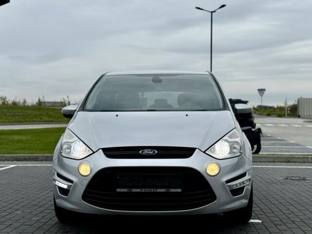 Серый Форд С-Макс, объемом двигателя 2 л и пробегом 330 тыс. км за 9500 $, фото 2 на Automoto.ua