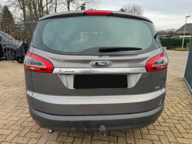 Сірий Форд С-Макс, об'ємом двигуна 1.6 л та пробігом 83 тис. км за 7600 $, фото 4 на Automoto.ua