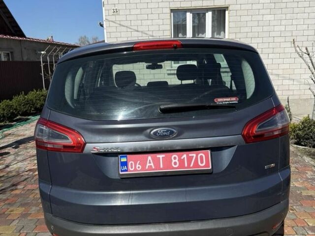 Синий Форд С-Макс, объемом двигателя 2 л и пробегом 250 тыс. км за 7500 $, фото 2 на Automoto.ua