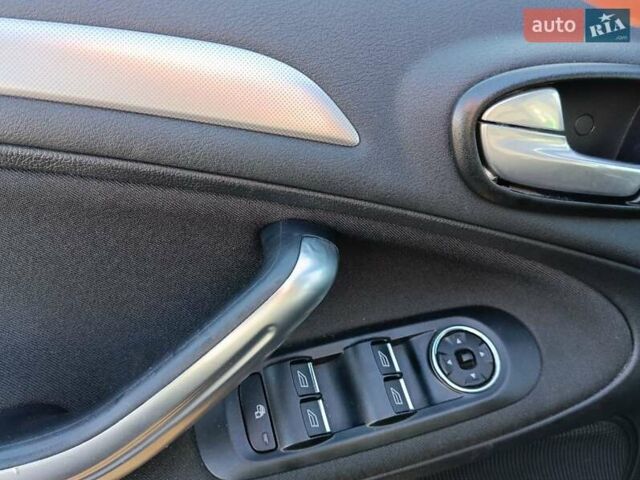 Синий Форд С-Макс, объемом двигателя 1.6 л и пробегом 176 тыс. км за 9750 $, фото 22 на Automoto.ua