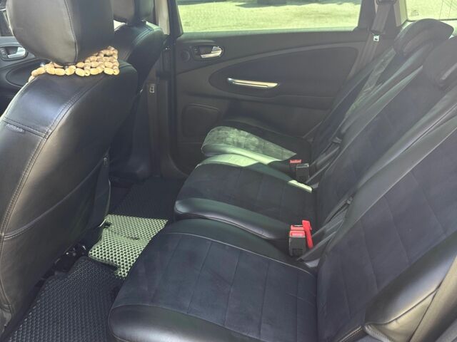 Синій Форд С-Макс, об'ємом двигуна 2 л та пробігом 334 тис. км за 8000 $, фото 4 на Automoto.ua